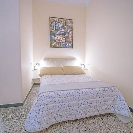 Bed and Breakfast a due passi dal centro Genova Esterno foto