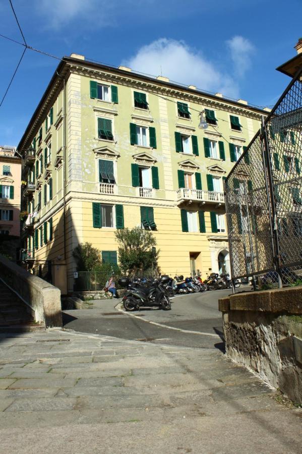 Bed and Breakfast a due passi dal centro Genova Esterno foto