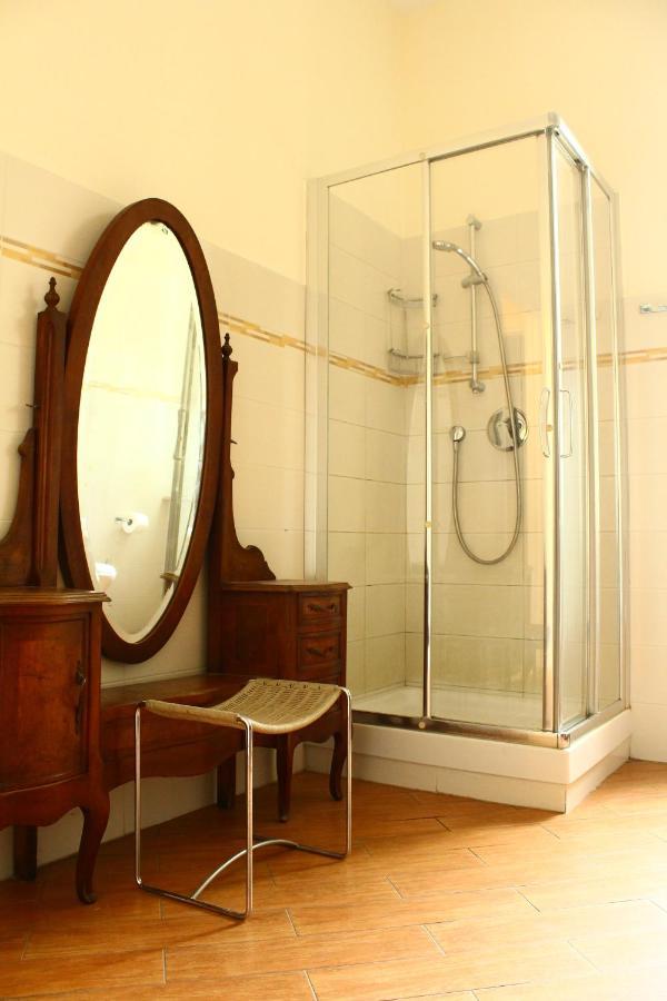 Bed and Breakfast a due passi dal centro Genova Esterno foto