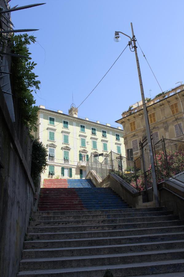 Bed and Breakfast a due passi dal centro Genova Esterno foto