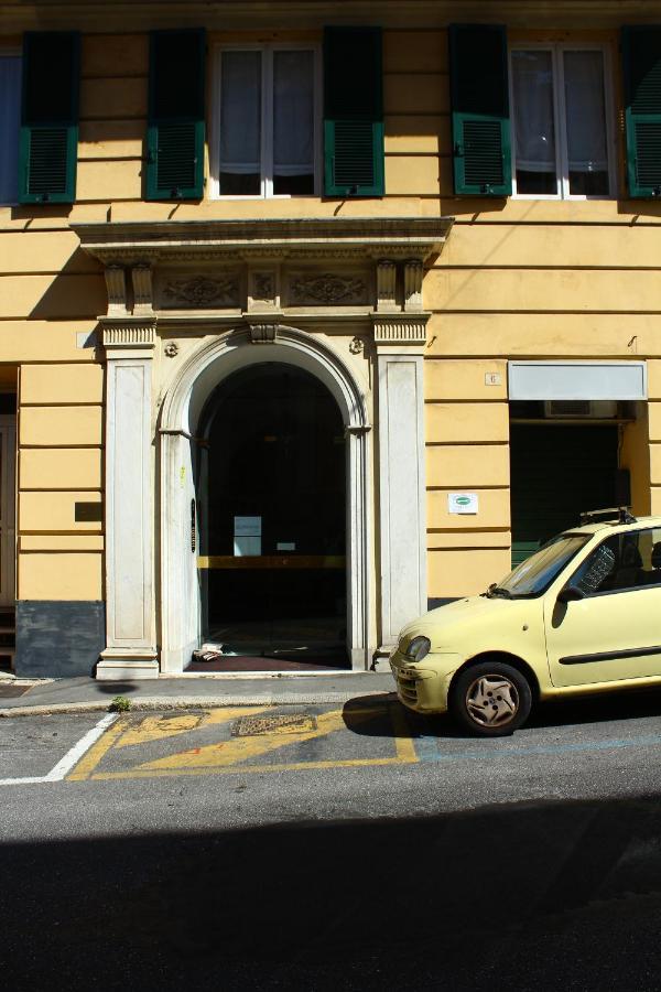 Bed and Breakfast a due passi dal centro Genova Esterno foto